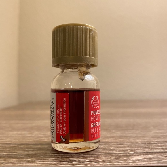 Body Shop Home Fragrance Oil in Pomegranate scent - Picture 4 of 4